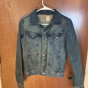 Women’s jean jacket